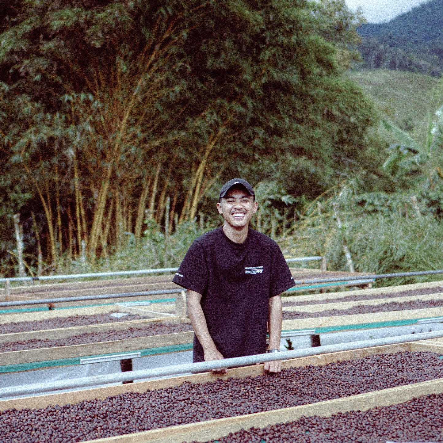 INDONESIA BUNGE LUNGI DARKROOM