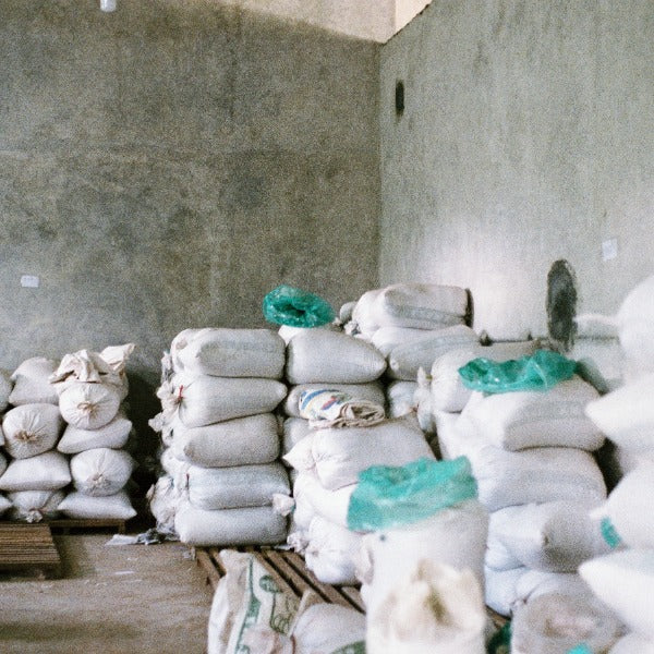 INDONESIA DAMARKANDANG OREN BOURBON KOLAH